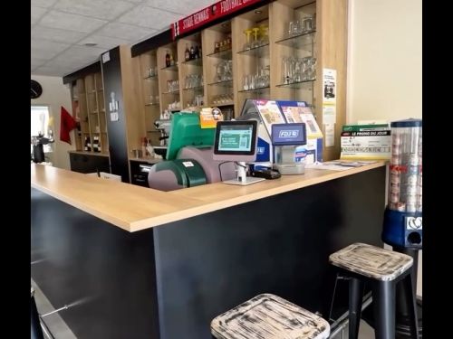 Nouvelle réalisation ✨
À Saint-Gilles, le PMU a fait peau neuve avec un agencement sur-mesure...