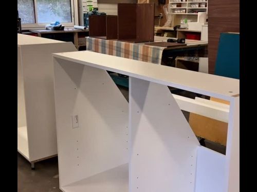 Meuble sous rampant sur-mesure ✨
Pour optimiser l’espace du grenier de nos clients, nous avons...