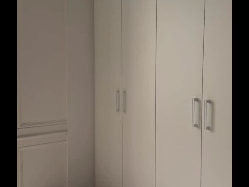 Conception d’un dressing sur mesure 👕
Nous avons imaginé et installé ce dressing sur mesure pour...
