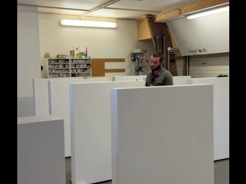 Mettre un produit en valeur, c’est aussi soigner son support.
Nous avons conçu et fabriqué des...